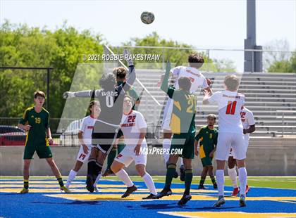 Thumbnail 1 in Longview vs. Wakeland (UIL 5A Region II Finals) photogallery.