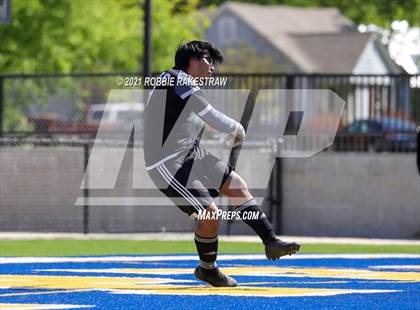Thumbnail 1 in Longview vs. Wakeland (UIL 5A Region II Finals) photogallery.