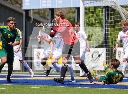 Thumbnail 2 in Longview vs. Wakeland (UIL 5A Region II Finals) photogallery.
