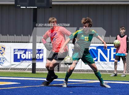 Thumbnail 2 in Longview vs. Wakeland (UIL 5A Region II Finals) photogallery.