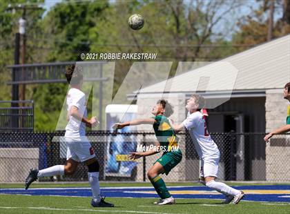 Thumbnail 2 in Longview vs. Wakeland (UIL 5A Region II Finals) photogallery.
