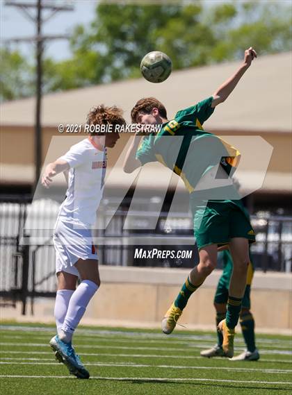 Thumbnail 3 in Longview vs. Wakeland (UIL 5A Region II Finals) photogallery.