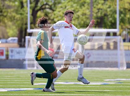 Thumbnail 2 in Longview vs. Wakeland (UIL 5A Region II Finals) photogallery.