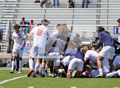 Thumbnail 3 in Longview vs. Wakeland (UIL 5A Region II Finals) photogallery.