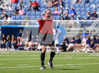 Thumbnail 2 in Longview vs. Wakeland (UIL 5A Region II Finals) photogallery.