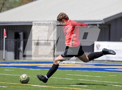 Thumbnail 1 in Longview vs. Wakeland (UIL 5A Region II Finals) photogallery.