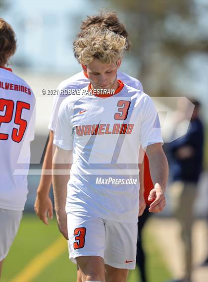 Thumbnail 3 in Longview vs. Wakeland (UIL 5A Region II Finals) photogallery.
