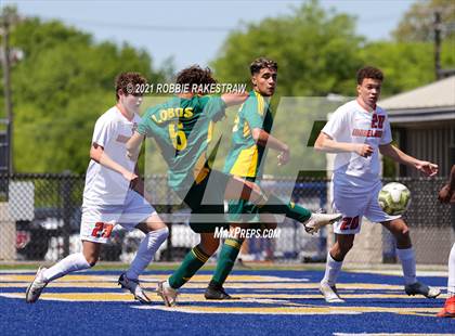 Thumbnail 2 in Longview vs. Wakeland (UIL 5A Region II Finals) photogallery.