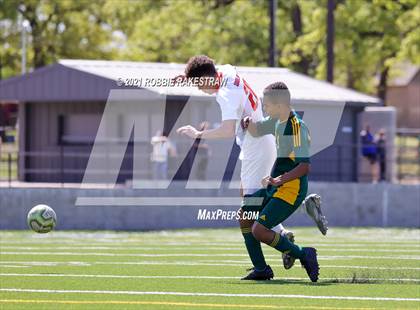 Thumbnail 2 in Longview vs. Wakeland (UIL 5A Region II Finals) photogallery.