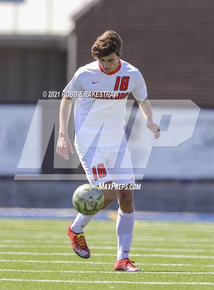Thumbnail 1 in Longview vs. Wakeland (UIL 5A Region II Finals) photogallery.