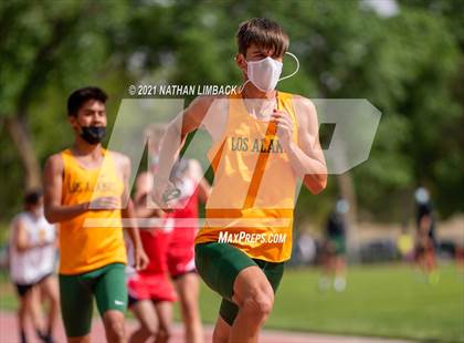 Thumbnail 3 in Albuquerque Academy Track Meet photogallery.