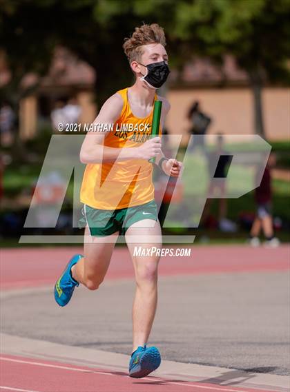 Thumbnail 2 in Albuquerque Academy Track Meet photogallery.