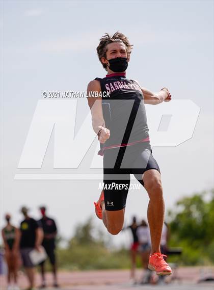 Thumbnail 3 in Albuquerque Academy Track Meet photogallery.