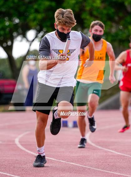 Thumbnail 2 in Albuquerque Academy Track Meet photogallery.