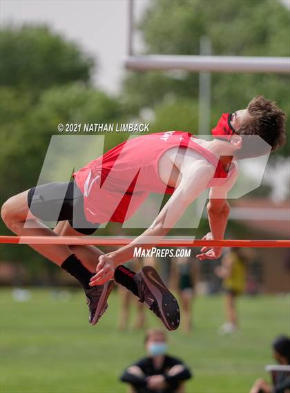 Thumbnail 2 in Albuquerque Academy Track Meet photogallery.