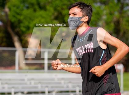 Thumbnail 1 in Albuquerque Academy Track Meet photogallery.
