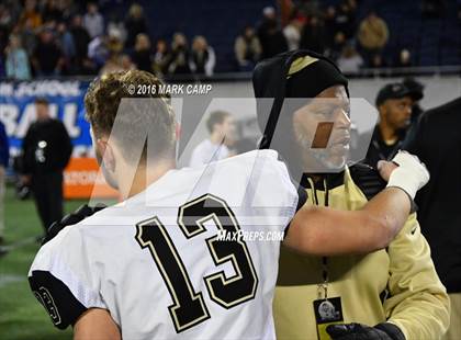 Thumbnail 3 in St. Thomas Aquinas vs. Plant (FHSAA 7A Final) photogallery.