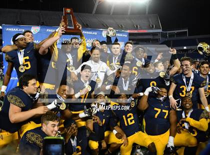 Thumbnail 2 in St. Thomas Aquinas vs. Plant (FHSAA 7A Final) photogallery.