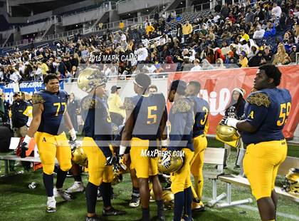 Thumbnail 3 in St. Thomas Aquinas vs. Plant (FHSAA 7A Final) photogallery.