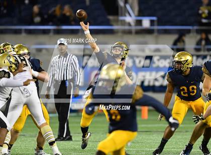 Thumbnail 1 in St. Thomas Aquinas vs. Plant (FHSAA 7A Final) photogallery.