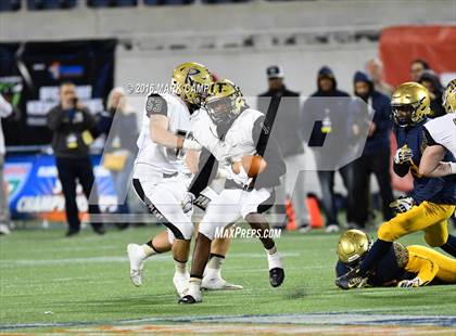 Thumbnail 2 in St. Thomas Aquinas vs. Plant (FHSAA 7A Final) photogallery.