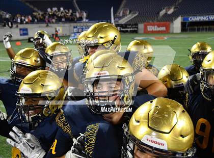 Thumbnail 2 in St. Thomas Aquinas vs. Plant (FHSAA 7A Final) photogallery.
