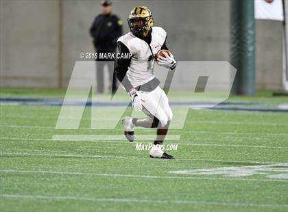 Thumbnail 1 in St. Thomas Aquinas vs. Plant (FHSAA 7A Final) photogallery.