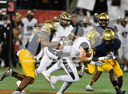 Thumbnail 2 in St. Thomas Aquinas vs. Plant (FHSAA 7A Final) photogallery.