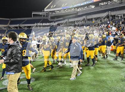 Thumbnail 1 in St. Thomas Aquinas vs. Plant (FHSAA 7A Final) photogallery.