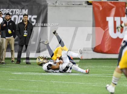 Thumbnail 3 in St. Thomas Aquinas vs. Plant (FHSAA 7A Final) photogallery.
