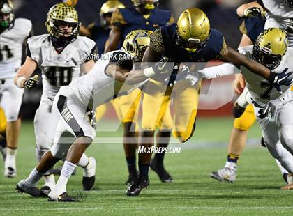 Thumbnail 1 in St. Thomas Aquinas vs. Plant (FHSAA 7A Final) photogallery.