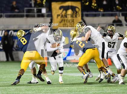 Thumbnail 1 in St. Thomas Aquinas vs. Plant (FHSAA 7A Final) photogallery.