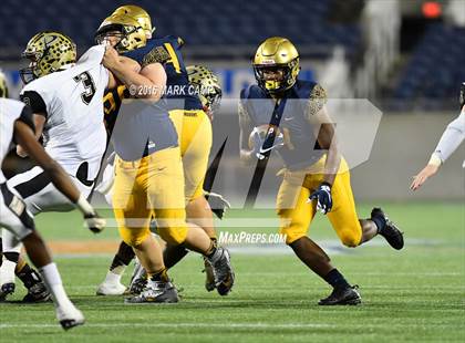 Thumbnail 1 in St. Thomas Aquinas vs. Plant (FHSAA 7A Final) photogallery.