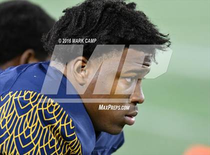 Thumbnail 1 in St. Thomas Aquinas vs. Plant (FHSAA 7A Final) photogallery.