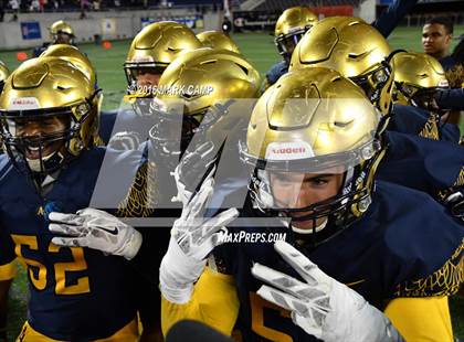 Thumbnail 3 in St. Thomas Aquinas vs. Plant (FHSAA 7A Final) photogallery.