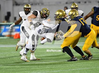 Thumbnail 1 in St. Thomas Aquinas vs. Plant (FHSAA 7A Final) photogallery.