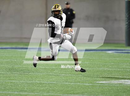 Thumbnail 3 in St. Thomas Aquinas vs. Plant (FHSAA 7A Final) photogallery.