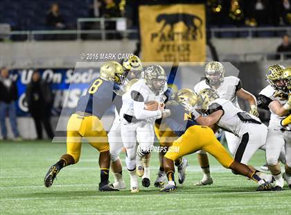 Thumbnail 1 in St. Thomas Aquinas vs. Plant (FHSAA 7A Final) photogallery.