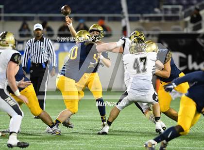 Thumbnail 3 in St. Thomas Aquinas vs. Plant (FHSAA 7A Final) photogallery.