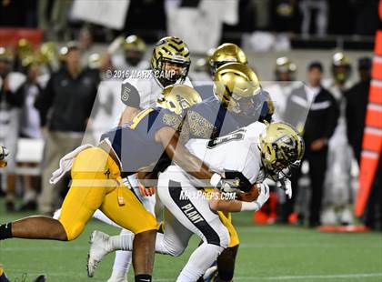 Thumbnail 3 in St. Thomas Aquinas vs. Plant (FHSAA 7A Final) photogallery.