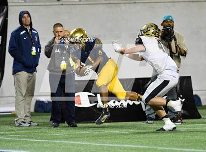 Thumbnail 1 in St. Thomas Aquinas vs. Plant (FHSAA 7A Final) photogallery.