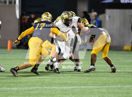 Thumbnail 1 in St. Thomas Aquinas vs. Plant (FHSAA 7A Final) photogallery.