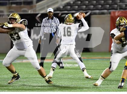 Thumbnail 2 in St. Thomas Aquinas vs. Plant (FHSAA 7A Final) photogallery.