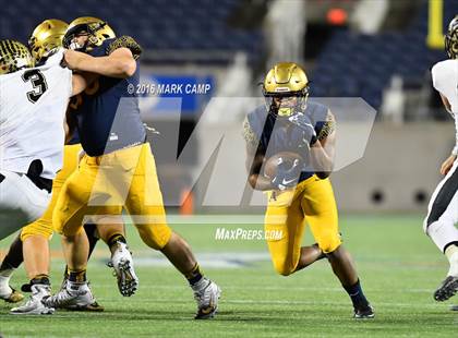 Thumbnail 2 in St. Thomas Aquinas vs. Plant (FHSAA 7A Final) photogallery.