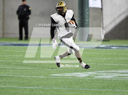 Thumbnail 2 in St. Thomas Aquinas vs. Plant (FHSAA 7A Final) photogallery.