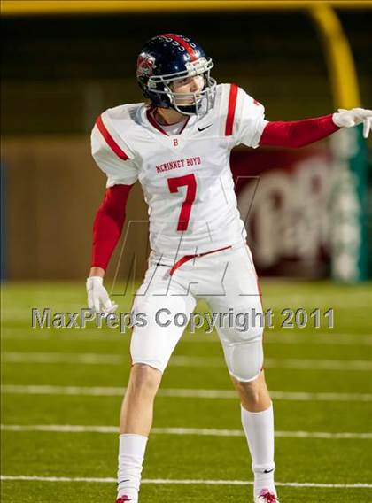 Thumbnail 1 in Boyd vs. Richardson (5A Region 2 Bi-District Playoffs) photogallery.