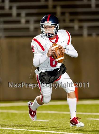 Thumbnail 2 in Boyd vs. Richardson (5A Region 2 Bi-District Playoffs) photogallery.