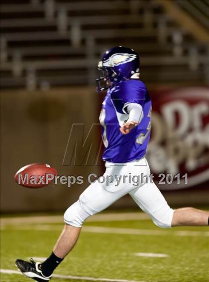 Thumbnail 1 in Boyd vs. Richardson (5A Region 2 Bi-District Playoffs) photogallery.