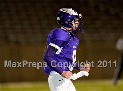 Thumbnail 1 in Boyd vs. Richardson (5A Region 2 Bi-District Playoffs) photogallery.