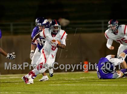 Thumbnail 3 in Boyd vs. Richardson (5A Region 2 Bi-District Playoffs) photogallery.